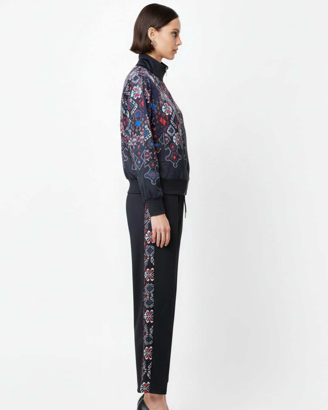 Multicolor Jacket & Pants