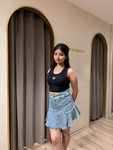 Urban Edge Raw Hem Denim Skirt – Classic Blue