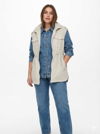 Sleveless Zipper Jacket